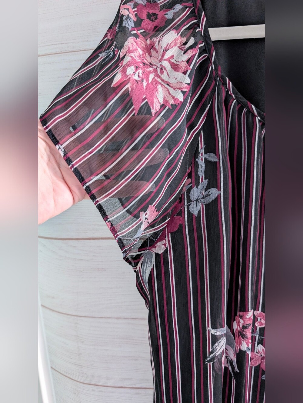 NWOT Ricki's Black Floral Stripe Blouse with Pink Accents Size XXL - Picture 5 of 8